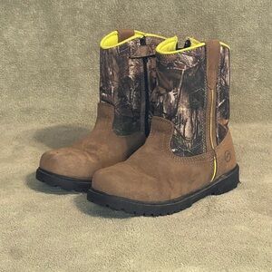 Magellan brand boys camouflage boots